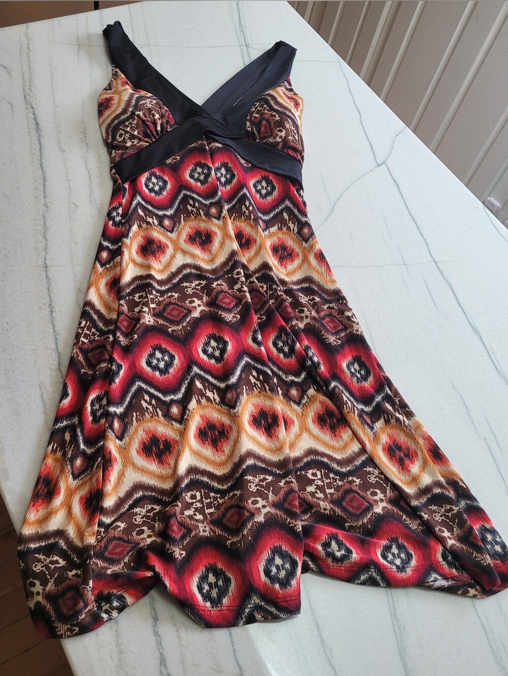 Sleeveless V-Neck Maxi Dress in Red, Brown & Cream